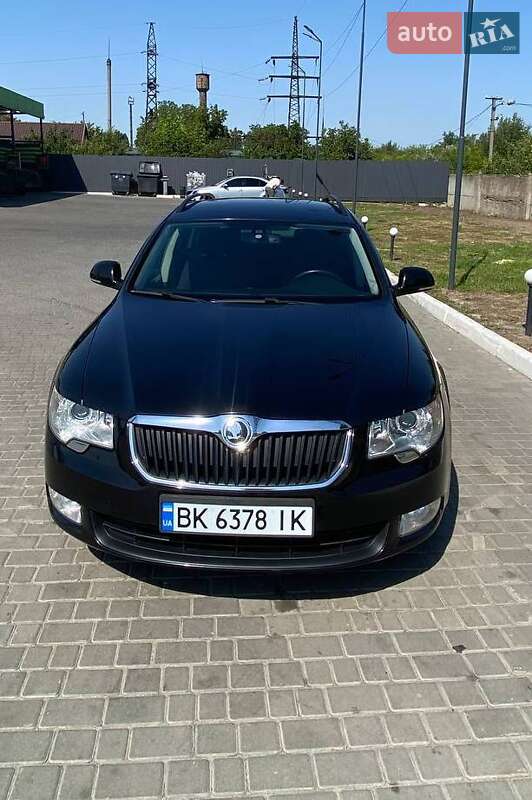Універсал Skoda Superb 2011 в Дніпрі фото 12 Універсал Skoda Superb 2011 в Дніпрі