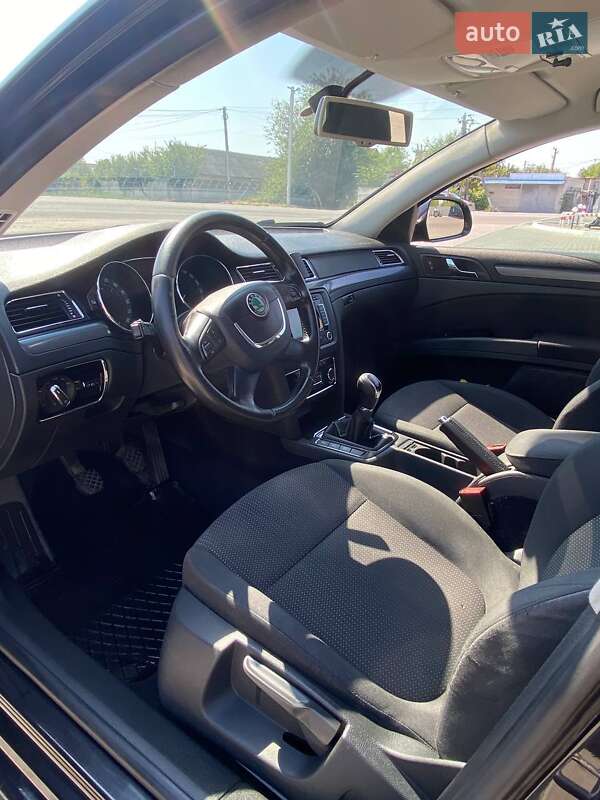 Універсал Skoda Superb 2011 в Дніпрі фото 15 Універсал Skoda Superb 2011 в Дніпрі