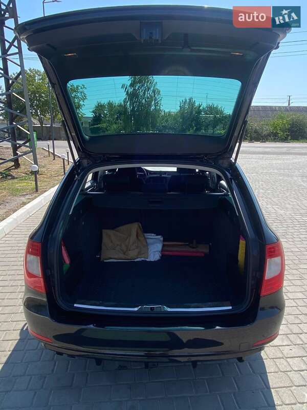 Універсал Skoda Superb 2011 в Дніпрі фото 11 Універсал Skoda Superb 2011 в Дніпрі