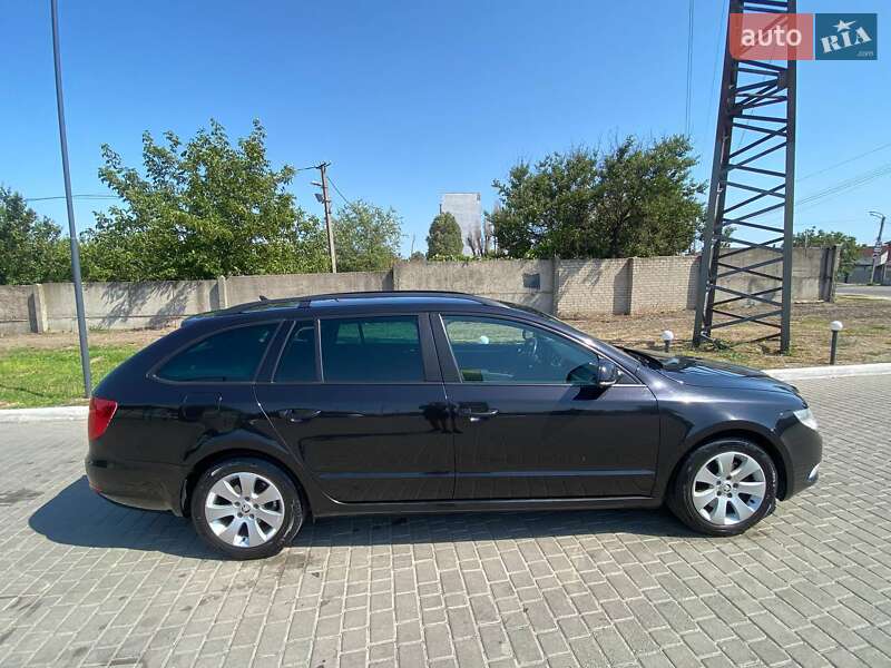 Універсал Skoda Superb 2011 в Дніпрі фото 4 Універсал Skoda Superb 2011 в Дніпрі