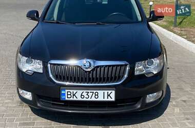 Универсал Skoda Superb 2011 в Днепре