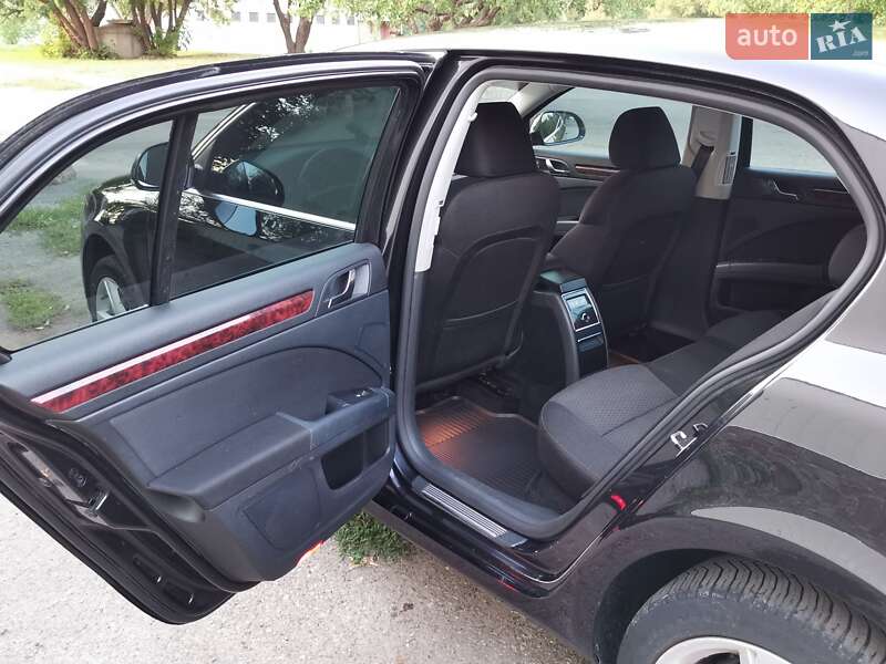 Лифтбек Skoda Superb 2012 в Славянске