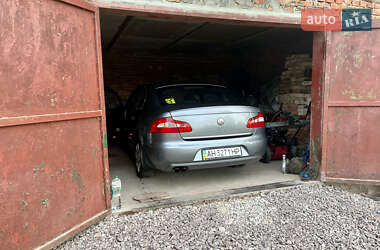 Лифтбек Skoda Superb 2012 в 