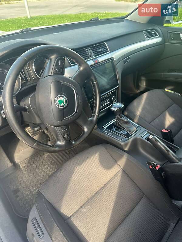 Універсал Skoda Superb 2012 в Львові фото 14 Універсал Skoda Superb 2012 в Львові