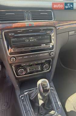 Лифтбек Skoda Superb 2012 в 