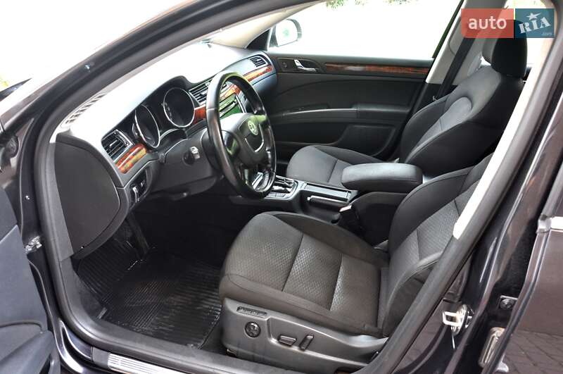 Лифтбек Skoda Superb 2011 в Львове