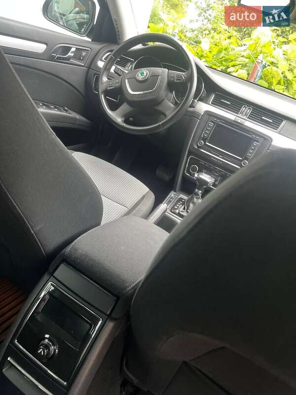Лифтбек Skoda Superb 2012 в Луцке