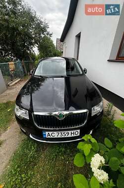 Лифтбек Skoda Superb 2012 в 