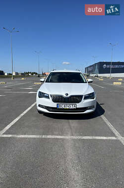 Универсал Skoda Superb 2018 в 
