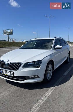 Универсал Skoda Superb 2018 в 