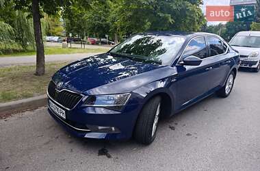 Лифтбек Skoda Superb 2016 в Вышгороде