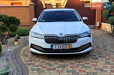 Лифтбек Skoda Superb 2020 в 