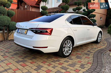Лифтбек Skoda Superb 2020 в 