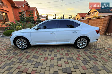 Лифтбек Skoda Superb 2020 в 