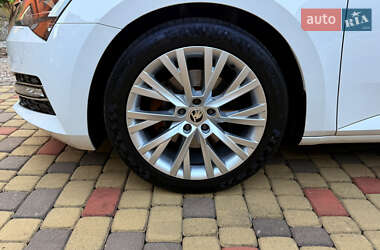 Лифтбек Skoda Superb 2020 в 