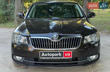 Лифтбек Skoda Superb 2014 в 