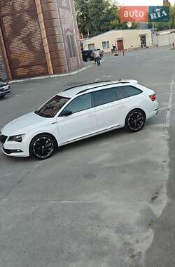Универсал Skoda Superb 2018 в Киеве