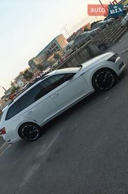 Универсал Skoda Superb 2018 в 