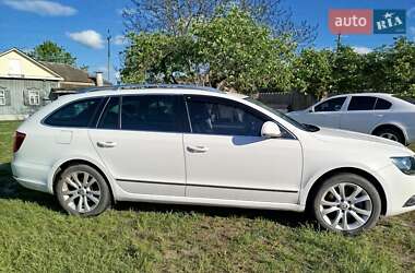 Універсал Skoda Superb 2014 в Охтирці