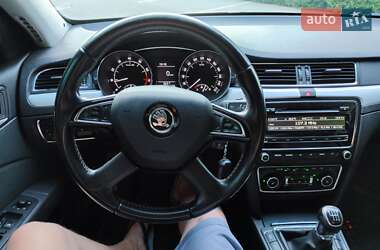 Лифтбек Skoda Superb 2013 в 