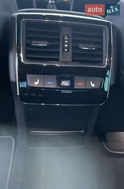 Лифтбек Skoda Superb 2016 в 