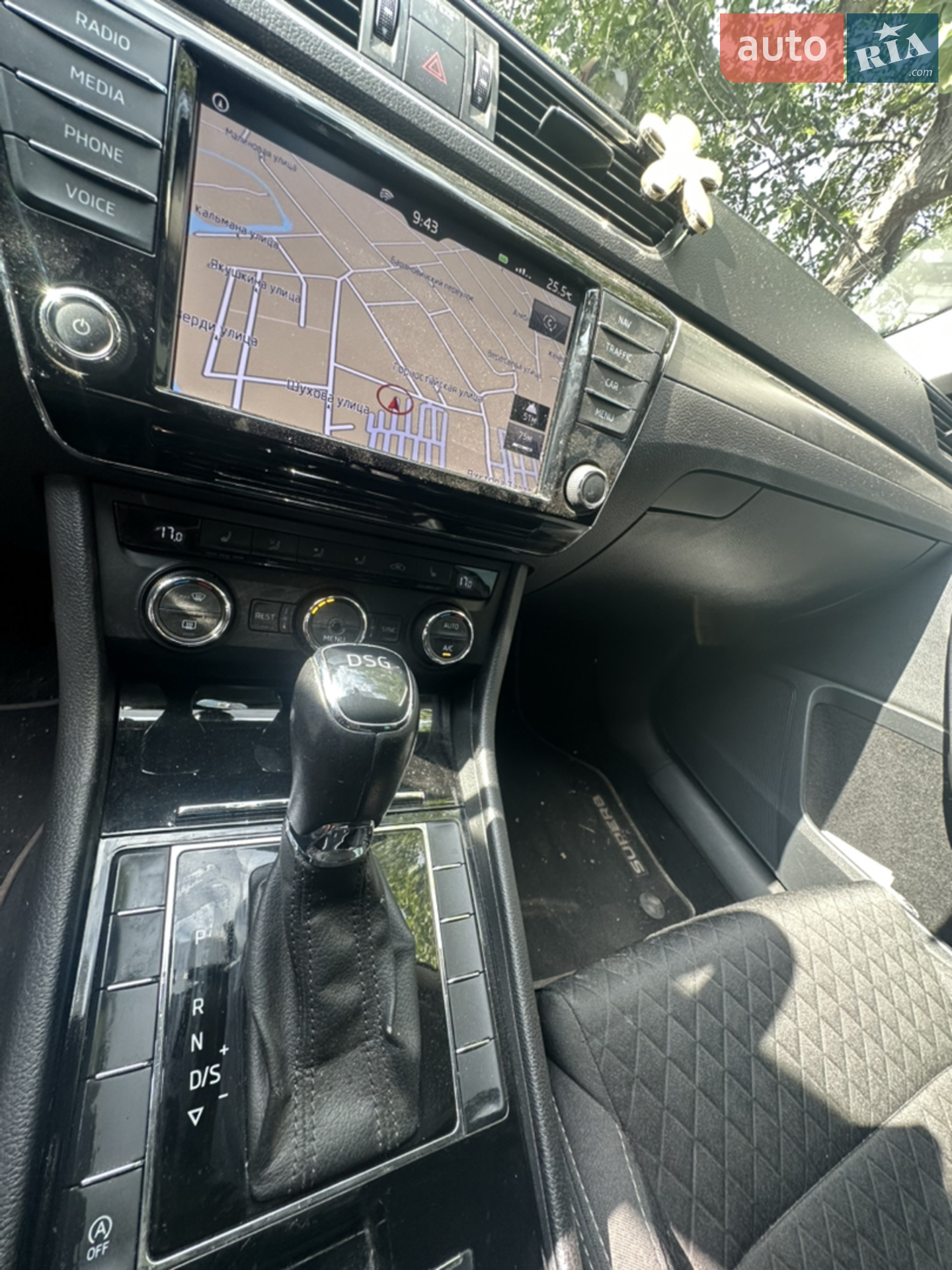 2016 Skoda Superb - мініатюра 8