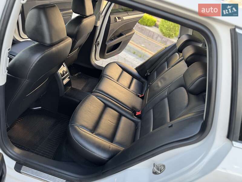 Универсал Skoda Superb 2015 в Дрогобыче