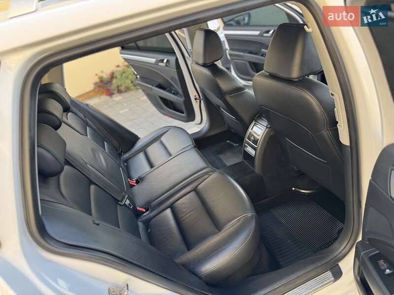 Универсал Skoda Superb 2015 в Дрогобыче