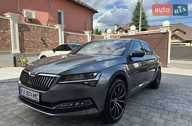 Лифтбек Skoda Superb 2023 в Киеве