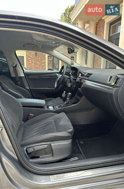 Лифтбек Skoda Superb 2023 в 