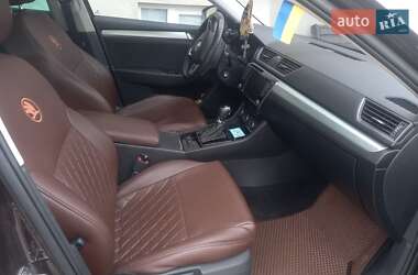 Лифтбек Skoda Superb 2016 в 