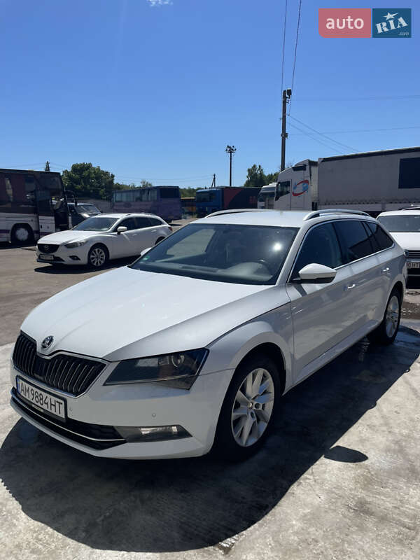Універсал Skoda Superb 2016 в Звягелі