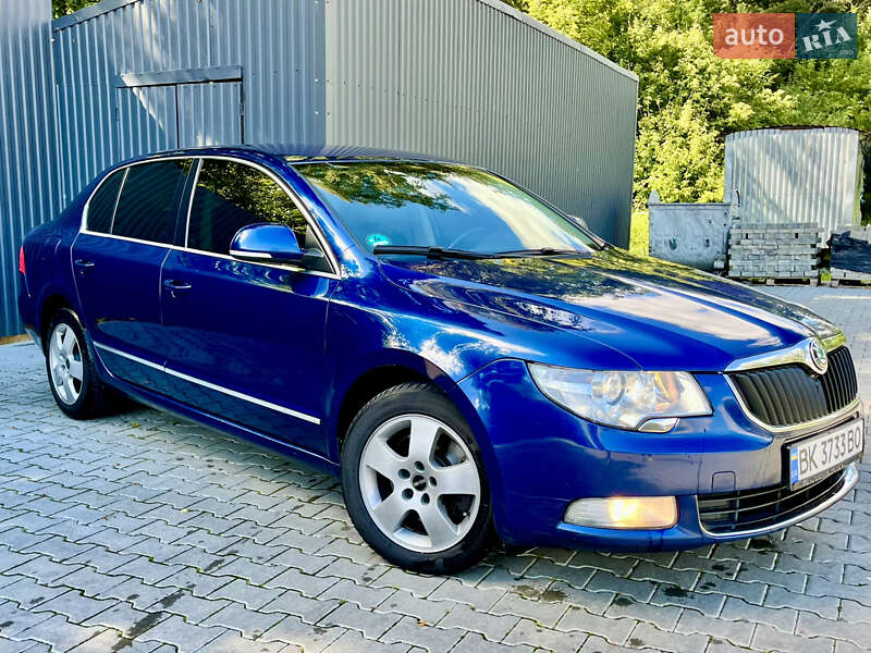Лифтбек Skoda Superb 2009 в Рава-Русской