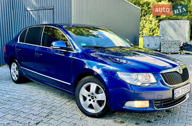 Лифтбек Skoda Superb 2009 в 
