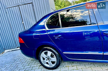 Лифтбек Skoda Superb 2009 в 