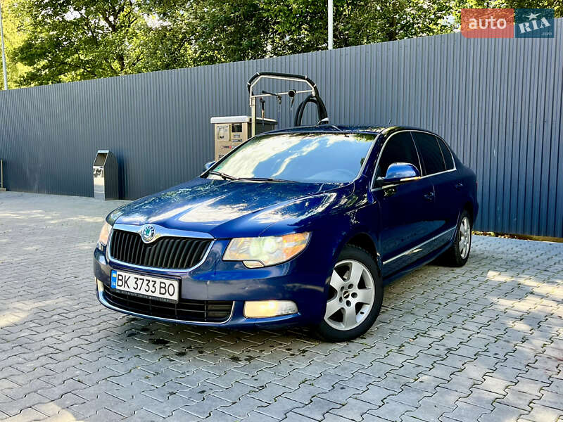 Лифтбек Skoda Superb 2009 в Рава-Русской