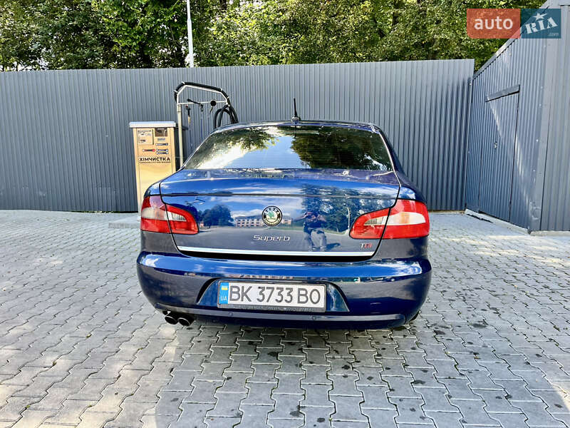 Лифтбек Skoda Superb 2009 в Рава-Русской