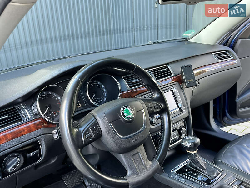 Лифтбек Skoda Superb 2009 в Рава-Русской