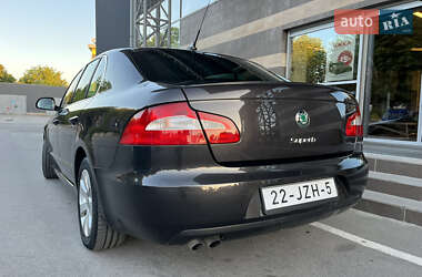 Лифтбек Skoda Superb 2010 в 
