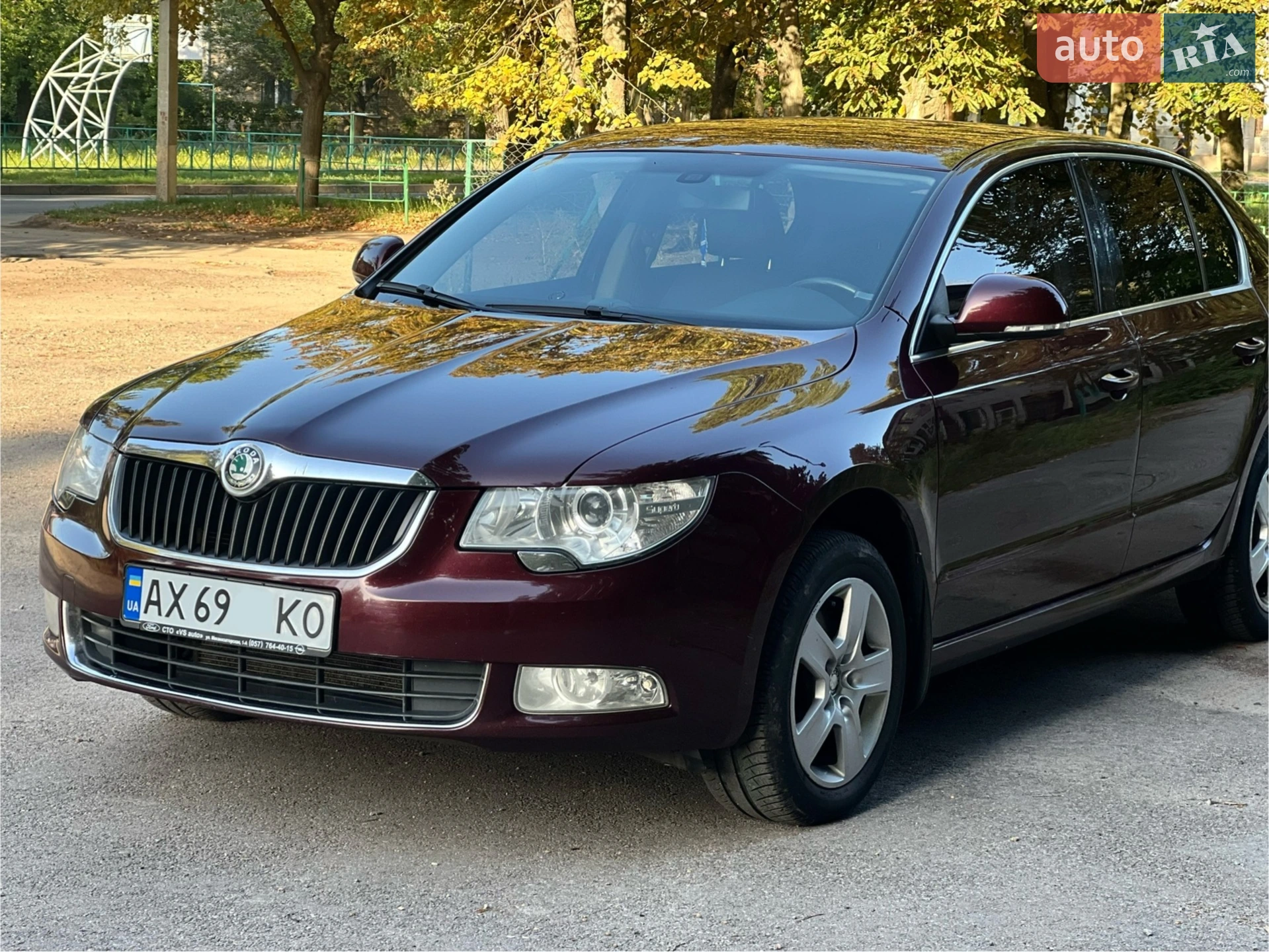 2011 Skoda Superb - мініатюра 3