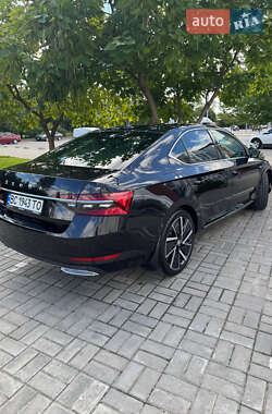 Лифтбек Skoda Superb 2019 в 