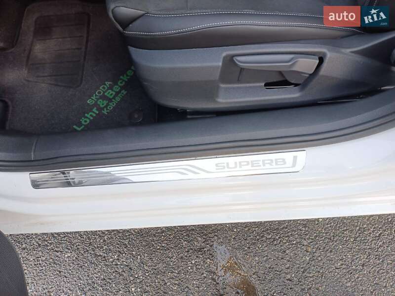 Универсал Skoda Superb 2018 в Хусте