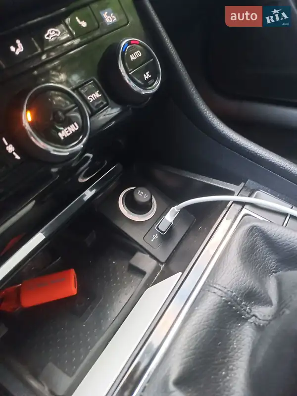 Skoda Superb 2018 VIN TMBJH7NP8K7023404 фото оголошення 89 з 125
