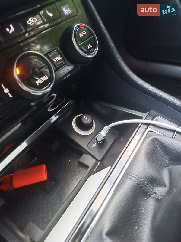 Универсал Skoda Superb 2018 в Хусте