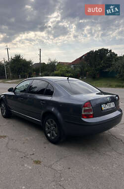 Лифтбек Skoda Superb 2007 в 
