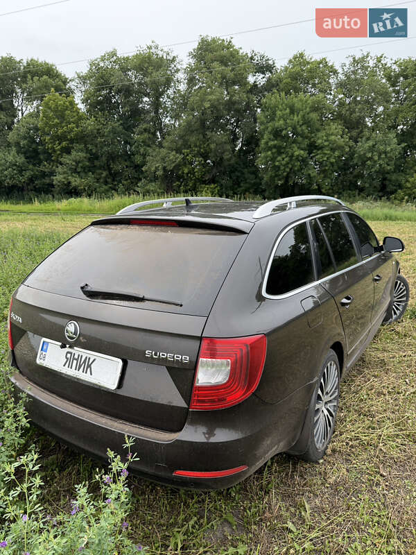 Универсал Skoda Superb 2014 в Сумах