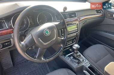Лифтбек Skoda Superb 2011 в 