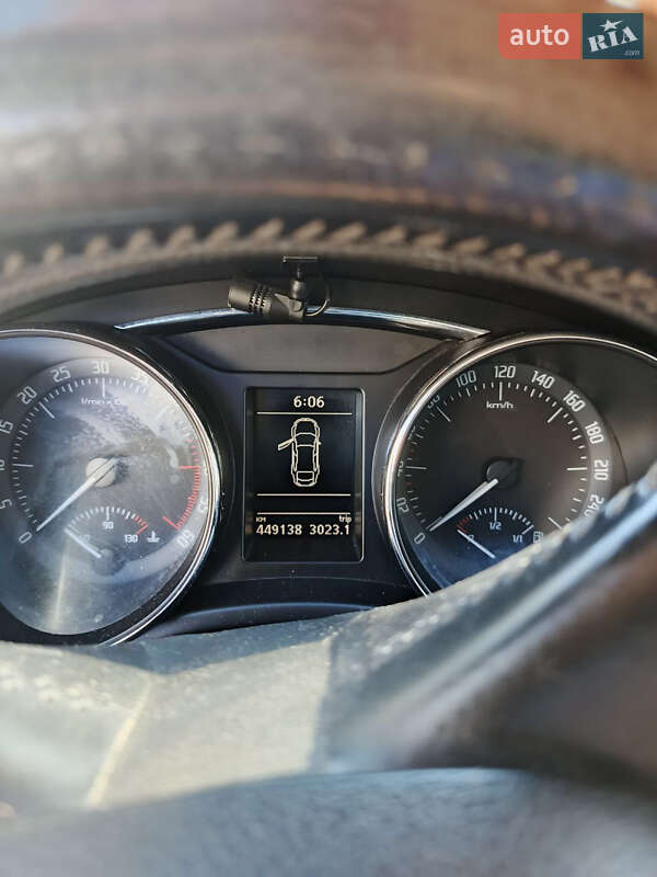 Лифтбек Skoda Superb 2009 в Гнивани