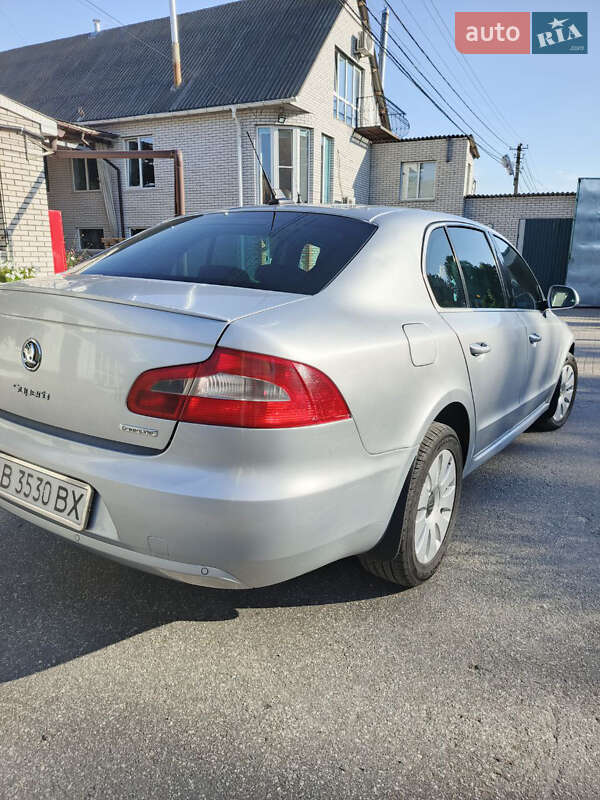 Лифтбек Skoda Superb 2009 в Гнивани
