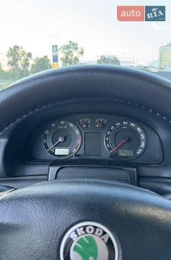 Лифтбек Skoda Superb 2005 в 